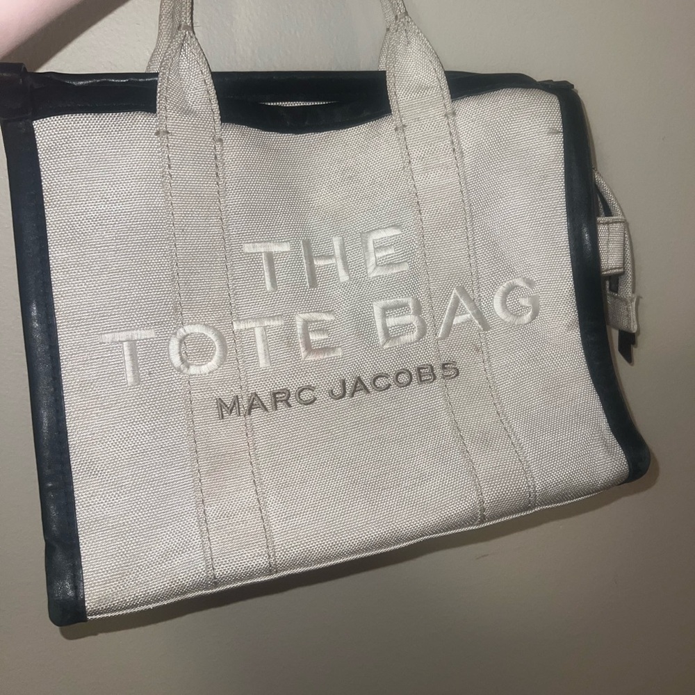 Marc Jacobs the tote bag